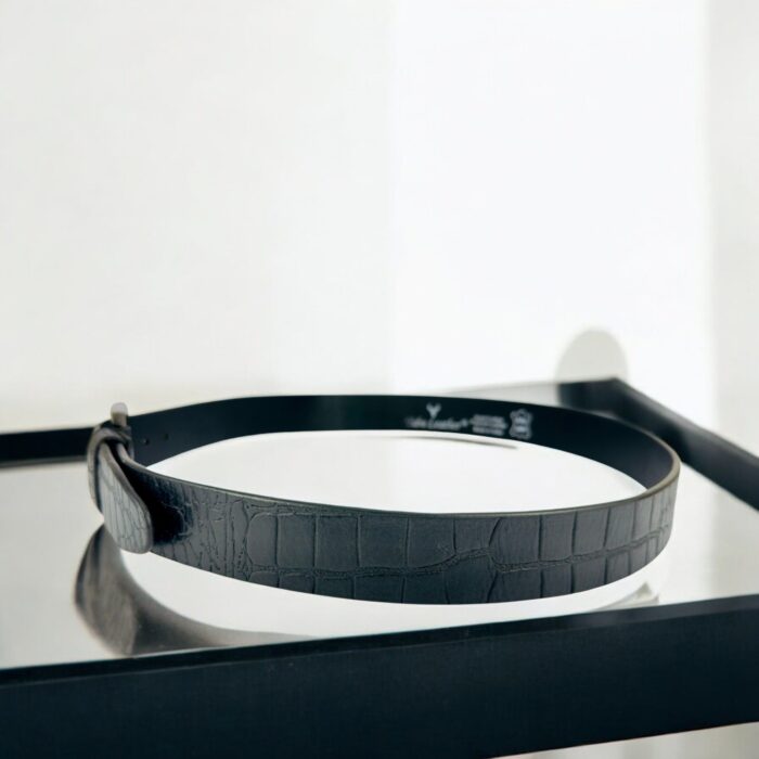 Black crocodile-embossed leather belt for men, luxury leather belt with polished metal buckle, premium croc-textured leather belt for formal and casual wear.