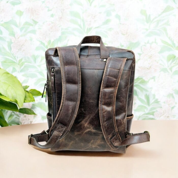 Handcrafted marbled leather messenger bag for business professionals